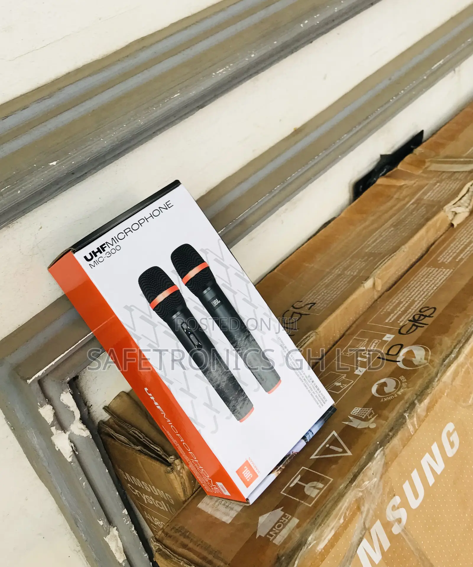 Adorable JBL 2 Set UHF Microphone 