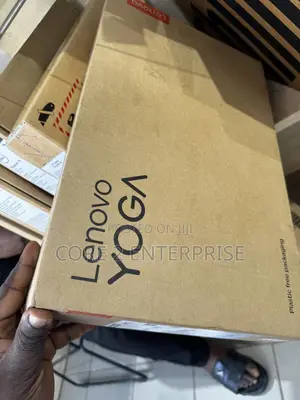 New Laptop Lenovo Yoga 710 8GB AMD Ryzen SSD 512GB