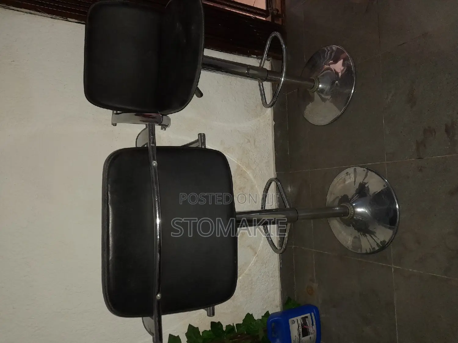 Neatly Used Bar Stools