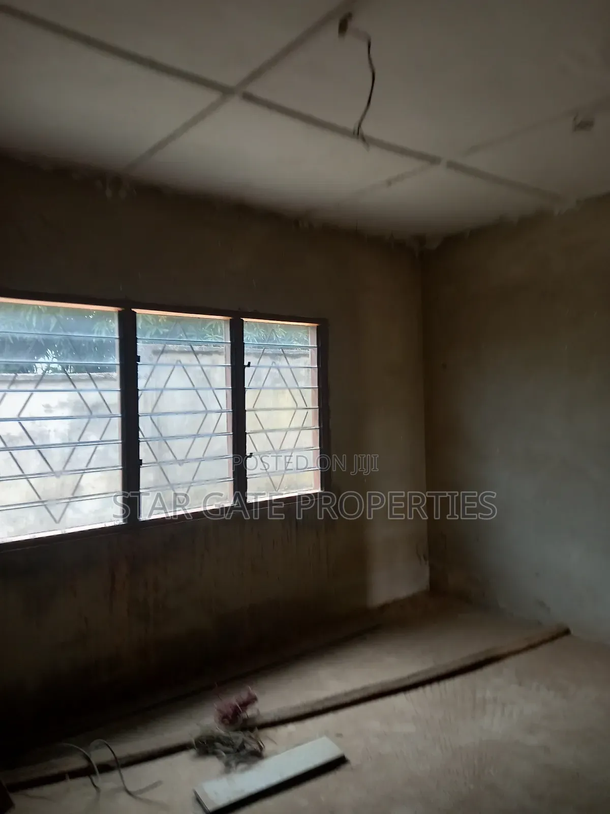 6bdrm House in Asokore Mampong,, Kumasi Metropolitan for sale