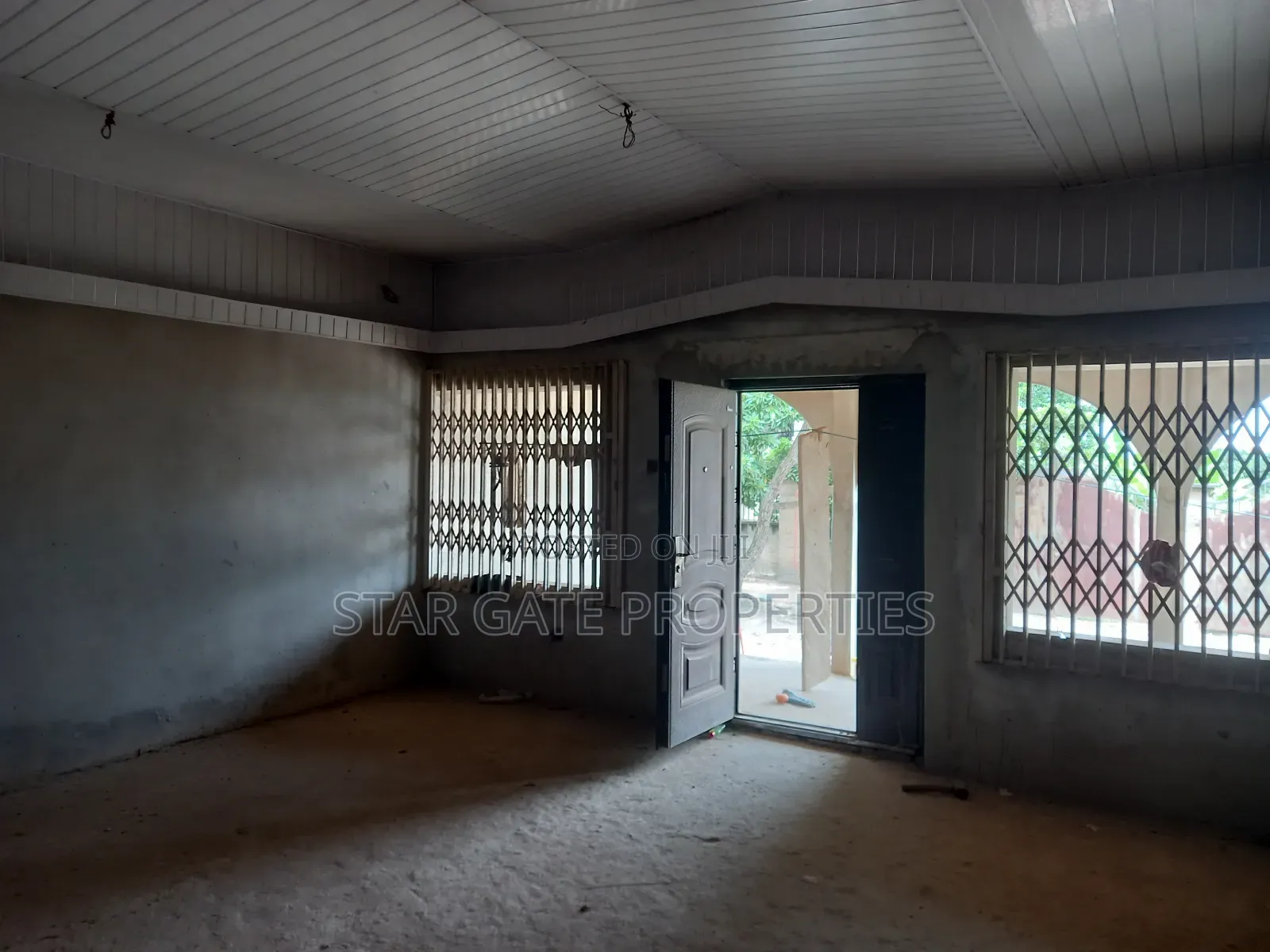 6bdrm House in Asokore Mampong,, Kumasi Metropolitan for sale