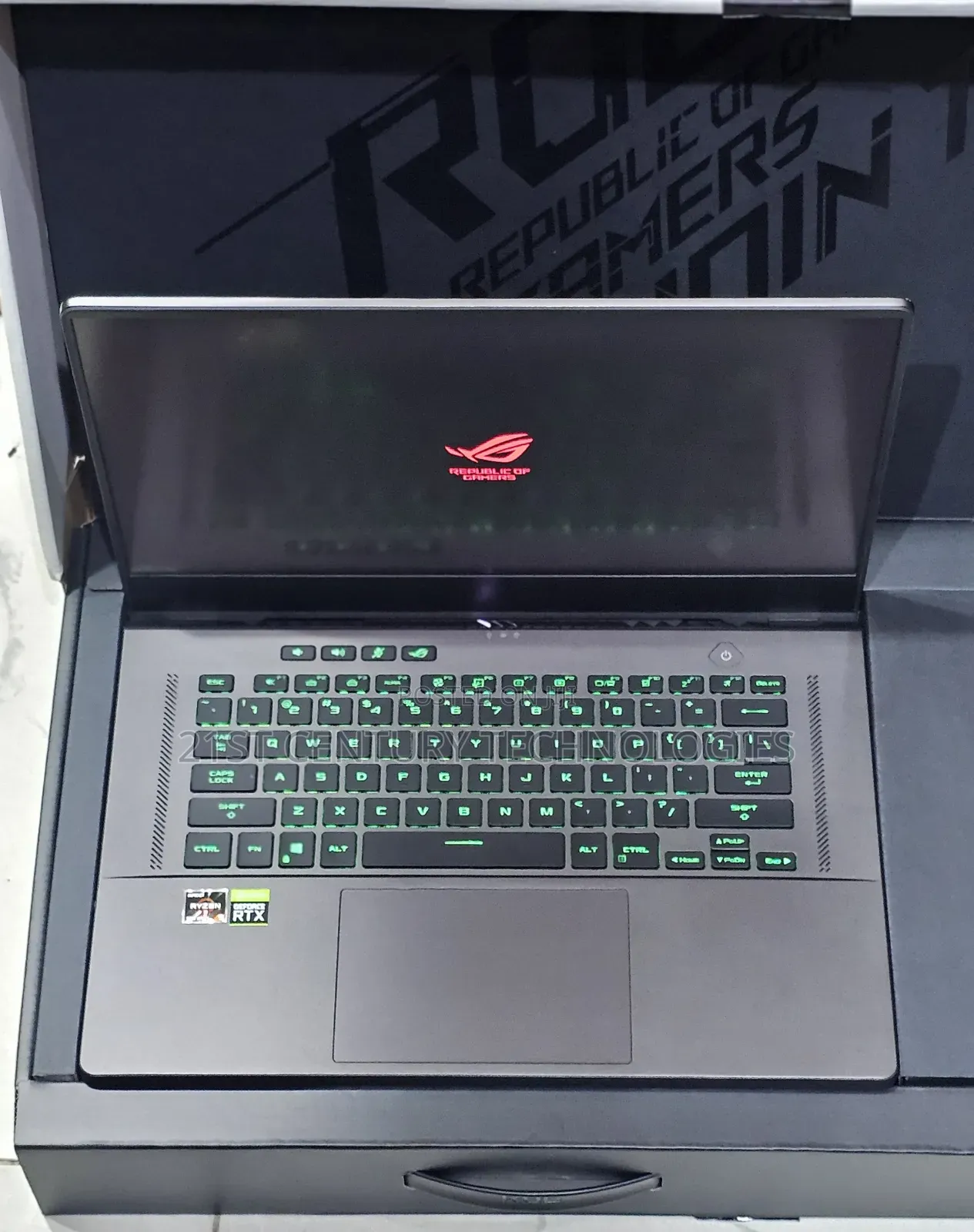 Laptop Asus ROG Zephyrus G15 16GB Intel Core i7 SSD 2T