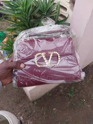 Photo - Gucc Hand Bag
