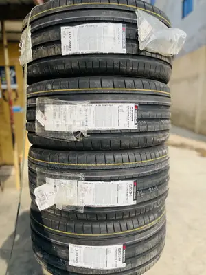 Original Yokohama 275/40r22 Tyres Available for All Cars