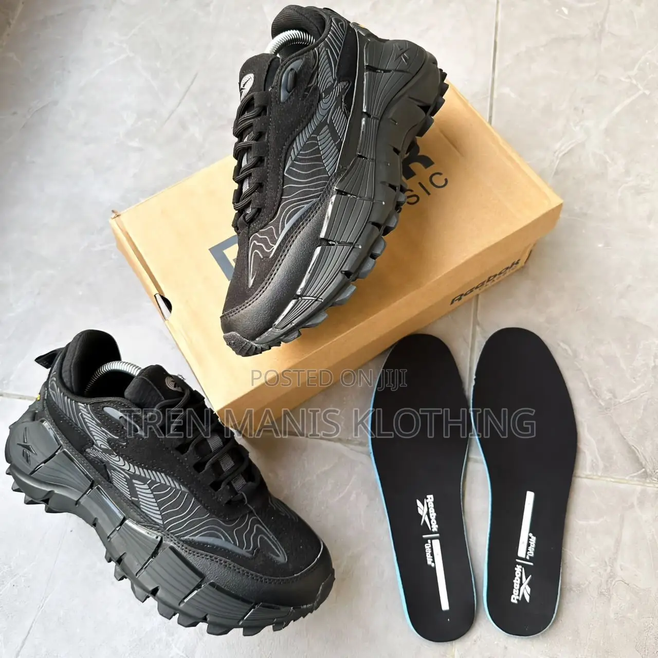 Reebok Sneakers