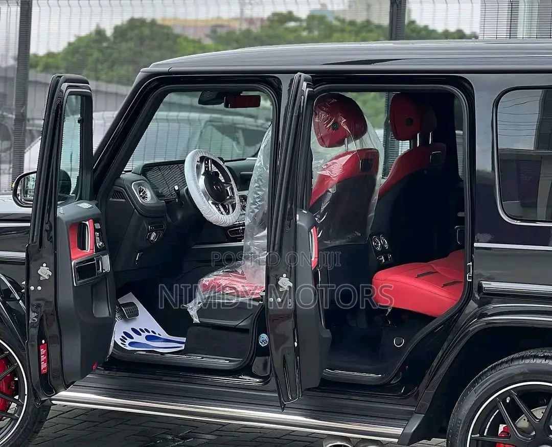 New Mercedes-Benz G-Class 2024 Black