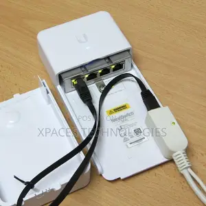 Ubiquiti Nanoswitch Outdoor 4port Poe Passthrough