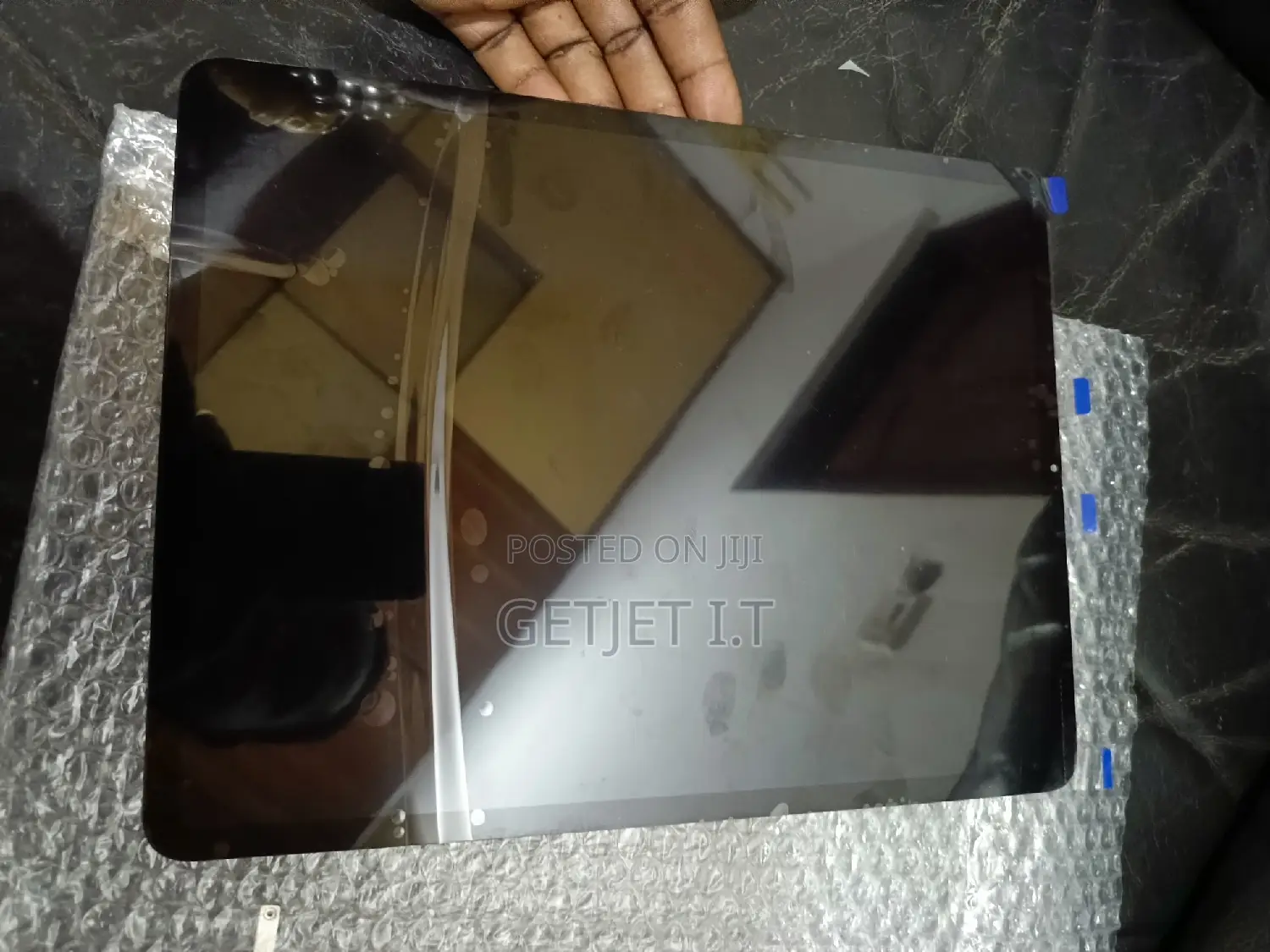 12.9 iPad Screens Available for Sale