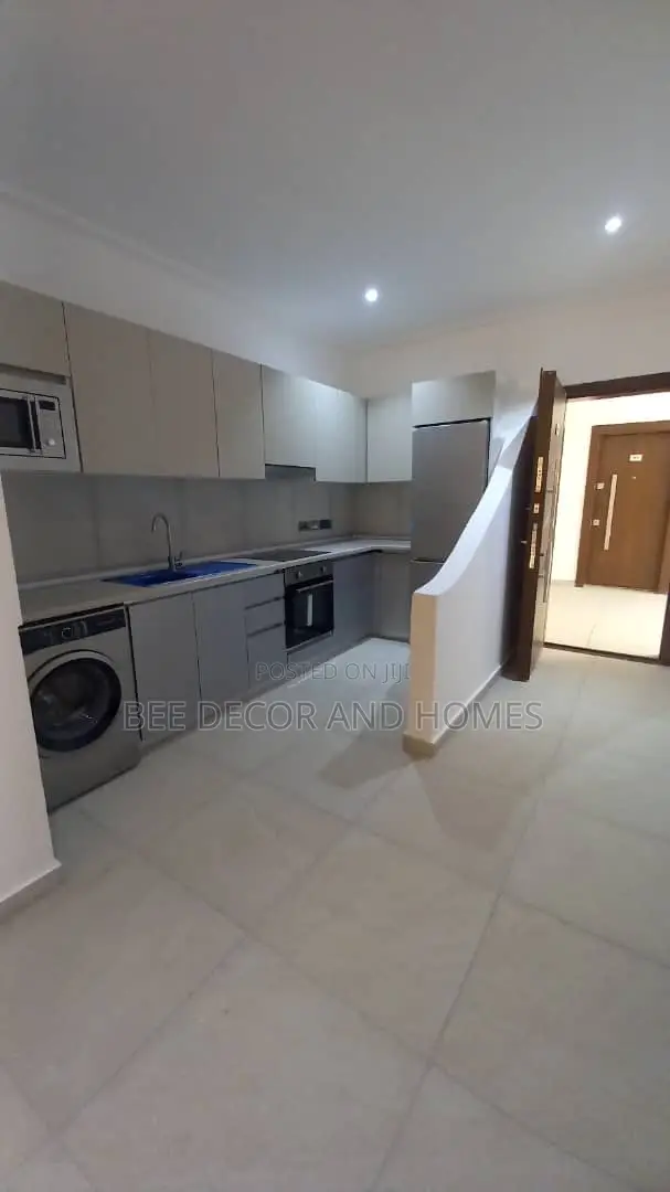 Furnished 2bdrm Apartment in Bee Decor & Homes, Dzorwulu for sale