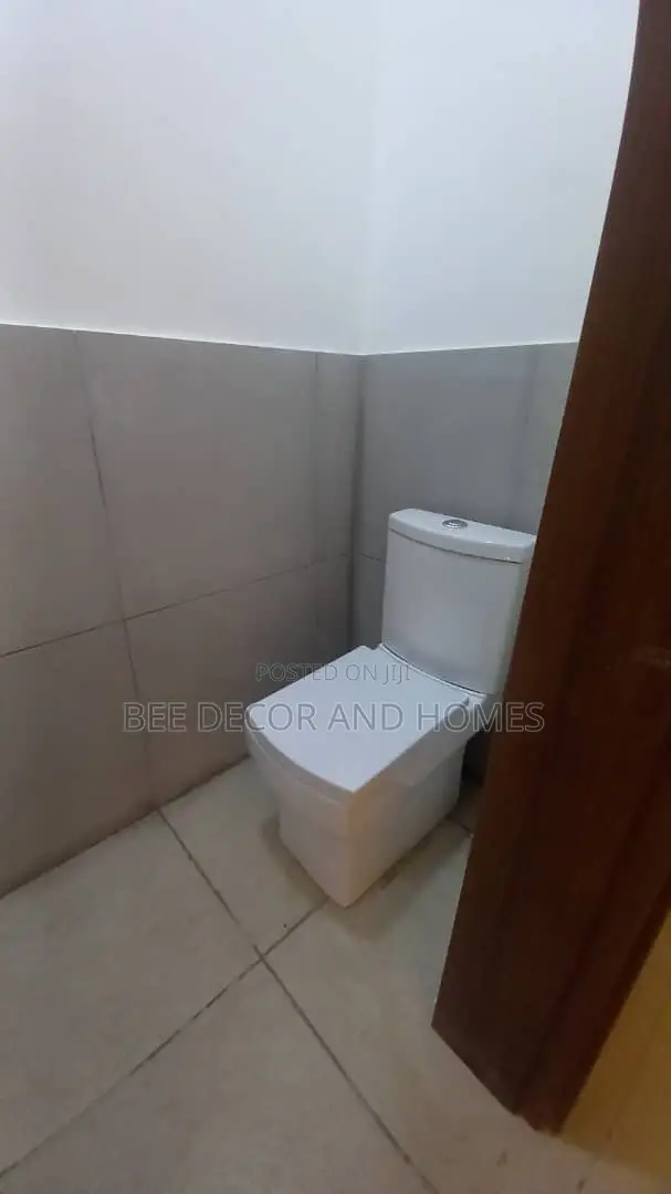 Furnished 2bdrm Apartment in Bee Decor & Homes, Dzorwulu for sale