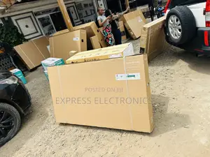 Get a New Slim Black UHD Smart Samsung 65”Cu8000
