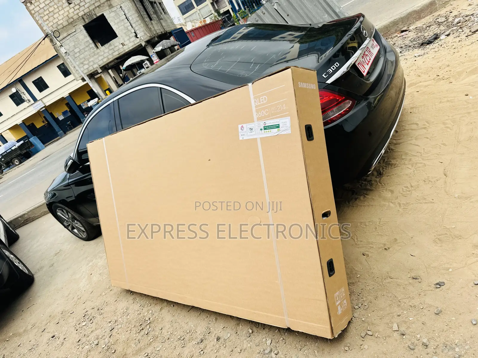 Smart Samsung QLED Glossy Slim 85”Q60C
