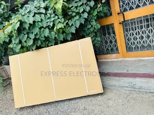 Samsung UHD Smart 75”Cu7000 Glossy Screen 