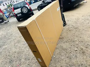 Glossy Slim UHD Smart Samsung 75”Cu7000
