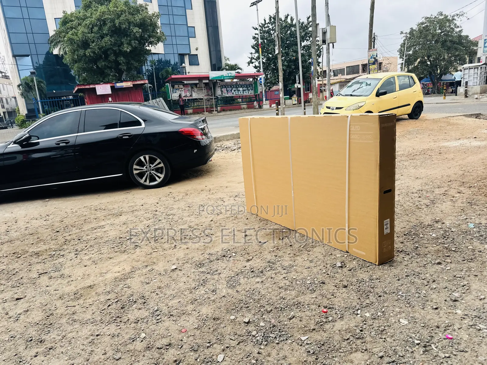 UHD Smart Samsung 75”Cu7000 Glossy Slim Te