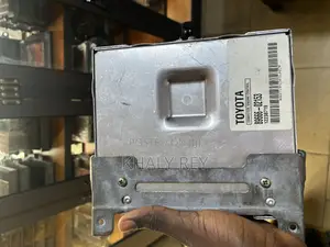 2005-2007 Toyota Corolla Engine Control Unit