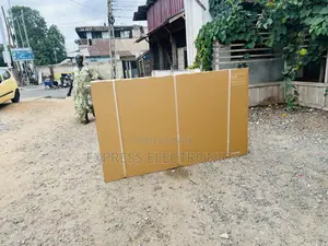 Glossy Slim UHD Smart Samsung 75”Cu8000