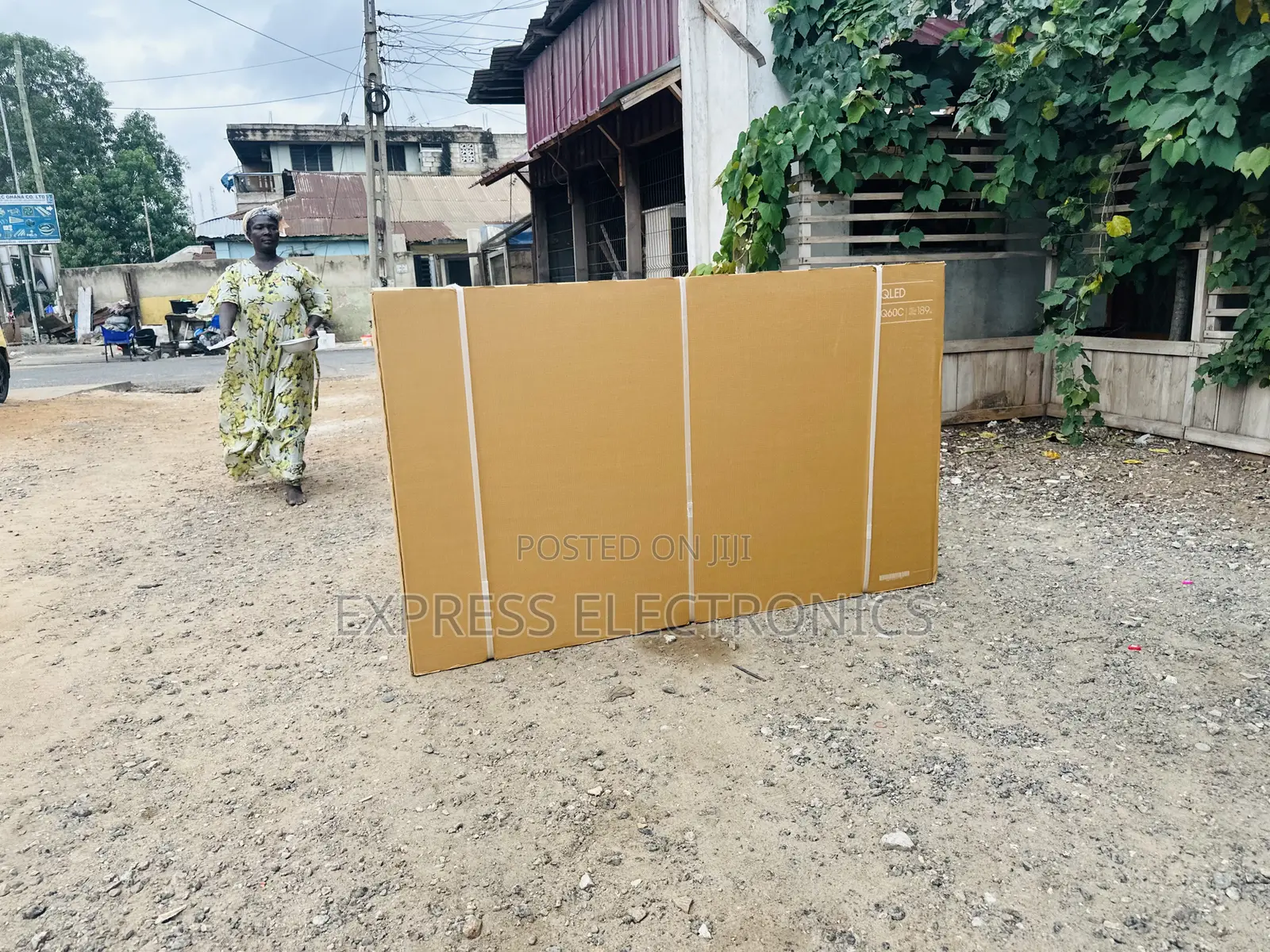 Glossy Slim UHD Smart Samsung 75”Cu8000