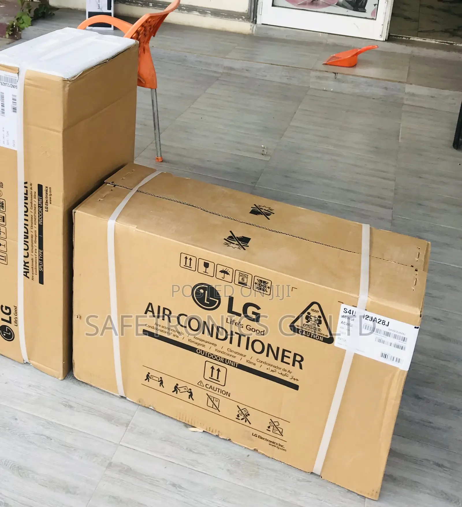 Fabulous 1.5hp R410 Gas White LG Non-Inverter AC