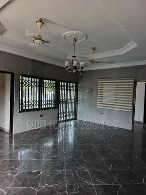 3bdrm Apartment in The Dorns Properties, New Town for rent