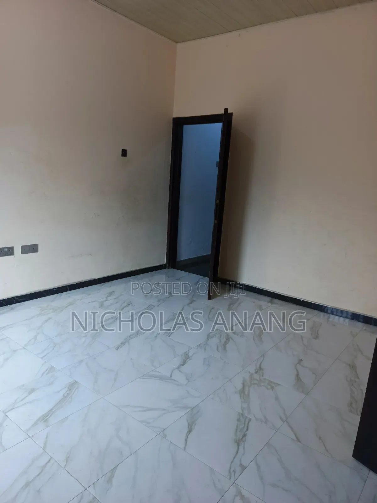 3bdrm Apartment in The Dorns Properties, New Town for rent