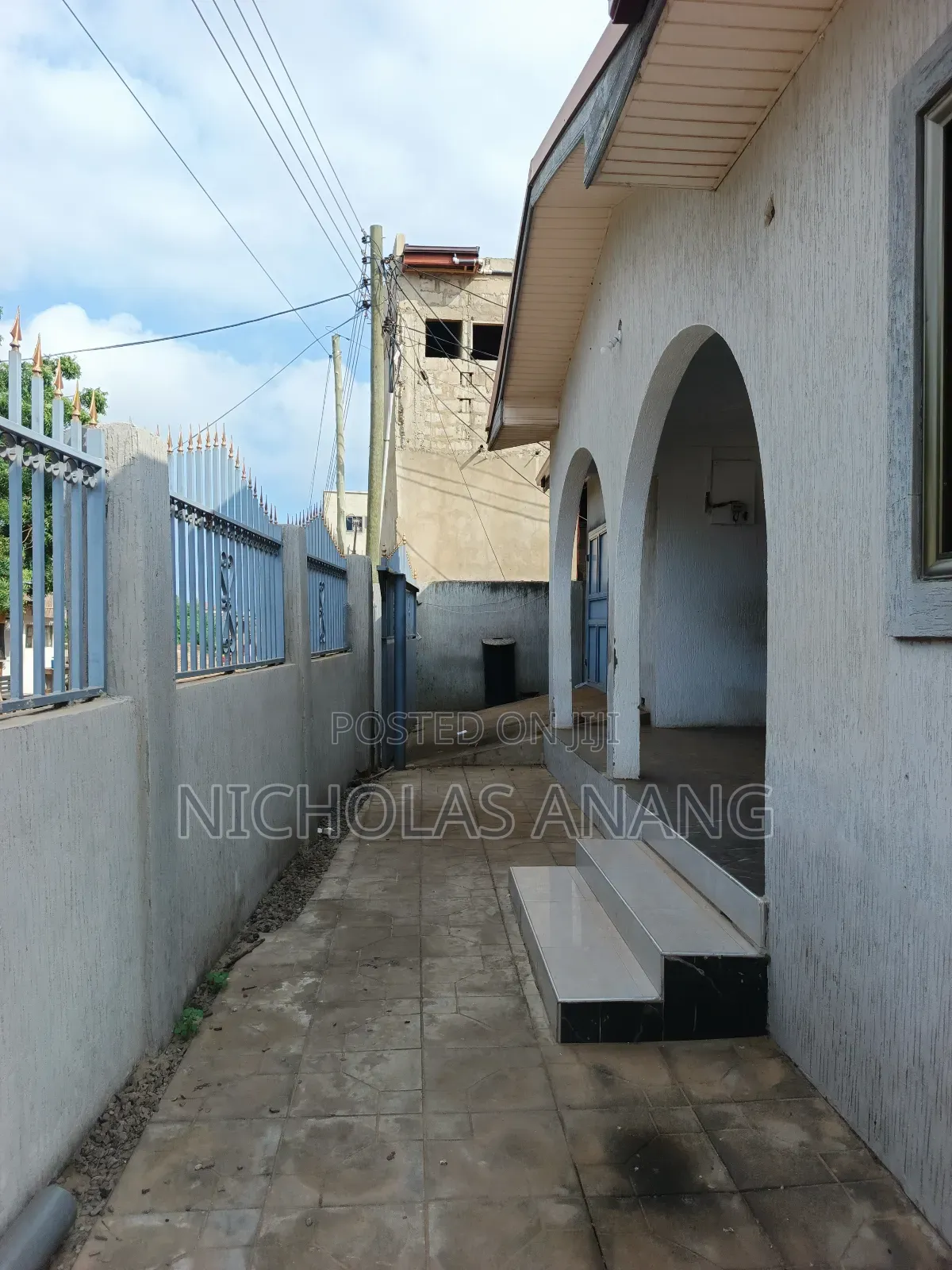 3bdrm Apartment in The Dorns Properties, New Town for rent