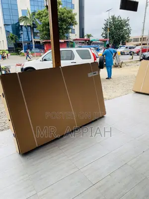 Quality Samsung 85cu8000 85” Uhd Crystal Smart Television.