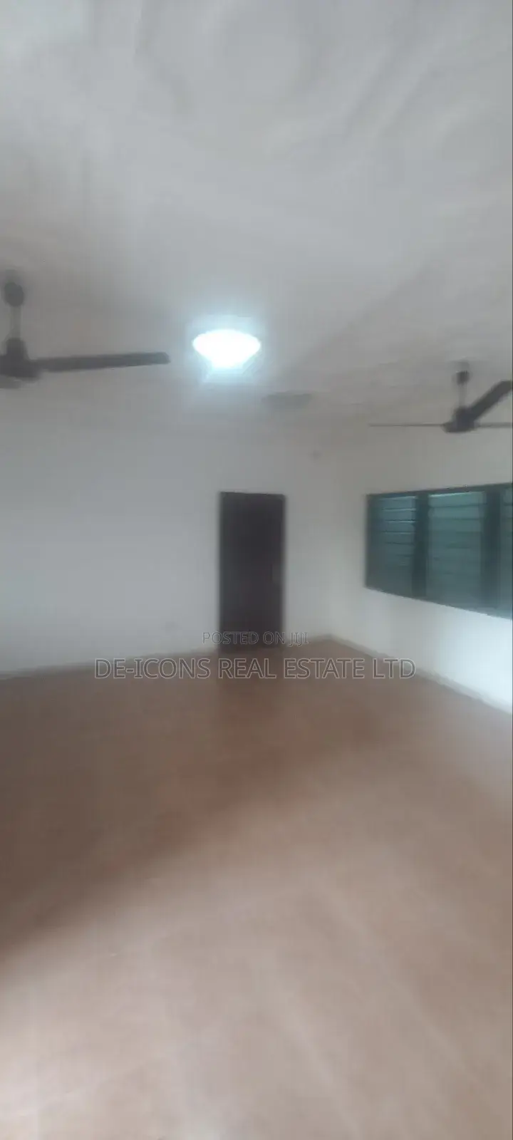 4bdrm Mansion in De-Icons Real Estate, Awutu Senya East Municipal