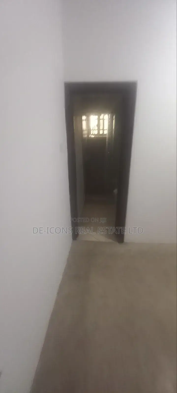 4bdrm Mansion in De-Icons Real Estate, Awutu Senya East Municipal