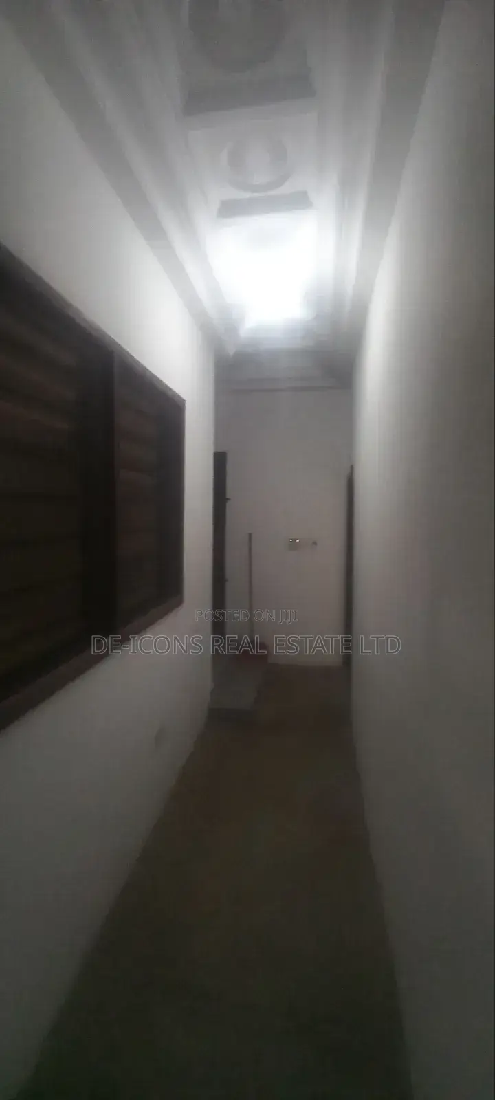 4bdrm Mansion in De-Icons Real Estate, Awutu Senya East Municipal