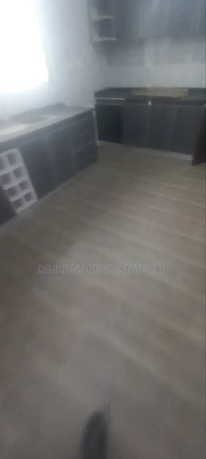 4bdrm Mansion in De-Icons Real Estate, Awutu Senya East Municipal