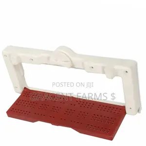 Bee Flight Board With Adjustable Bee Entry/Exit Control