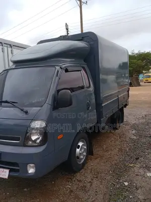 2016 Kia Bongo 3 Wing Body Truck.