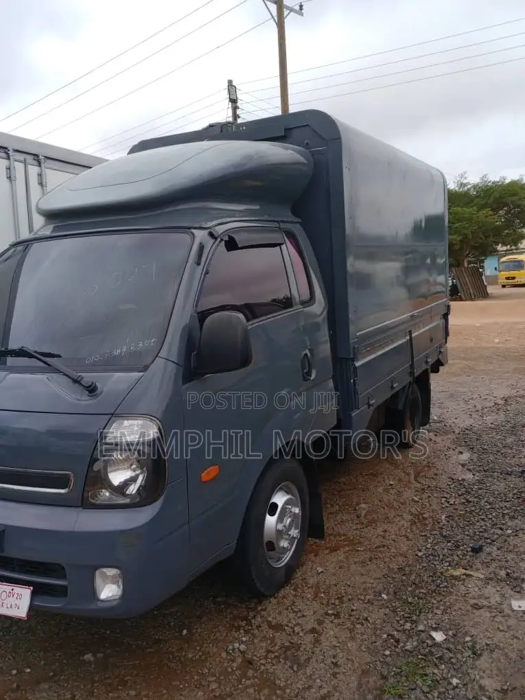 2016 Kia Bongo 3 Wing Body Truck.