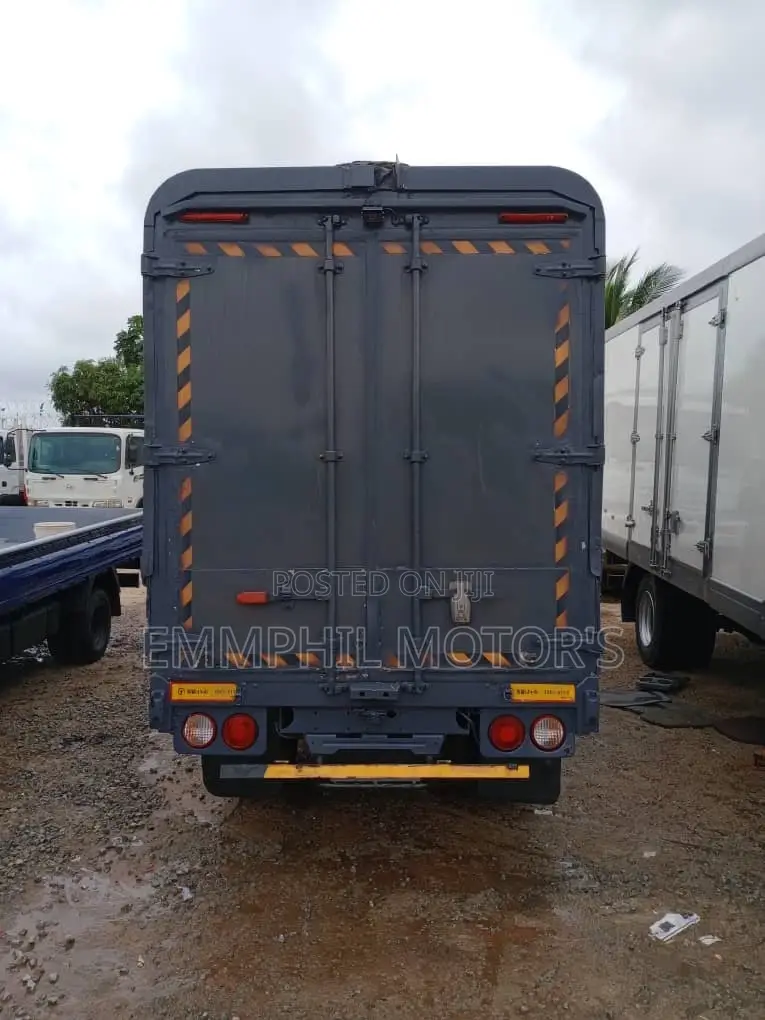 2016 Kia Bongo 3 Wing Body Truck.