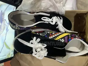 Men Printed Flat Fashion Sneakers