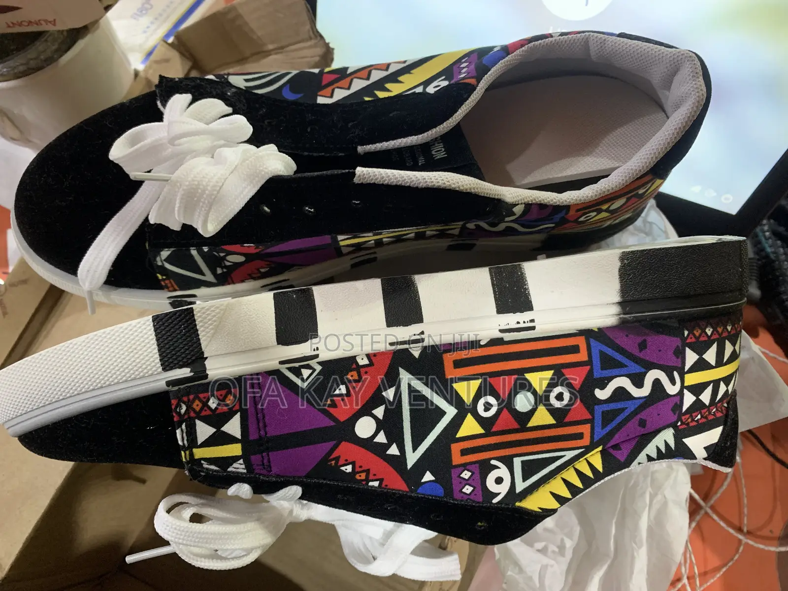 Men Printed Flat Fashion Sneakers