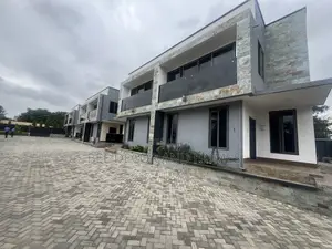 3bdrm House in Bee Decor & Homes, Dzorwulu for sale