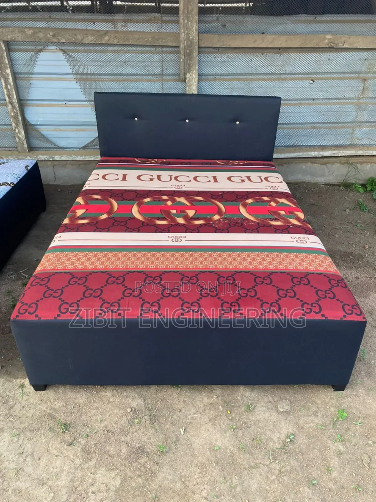 Inbuilt Double Bed