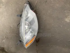 Acura MDX Head Light