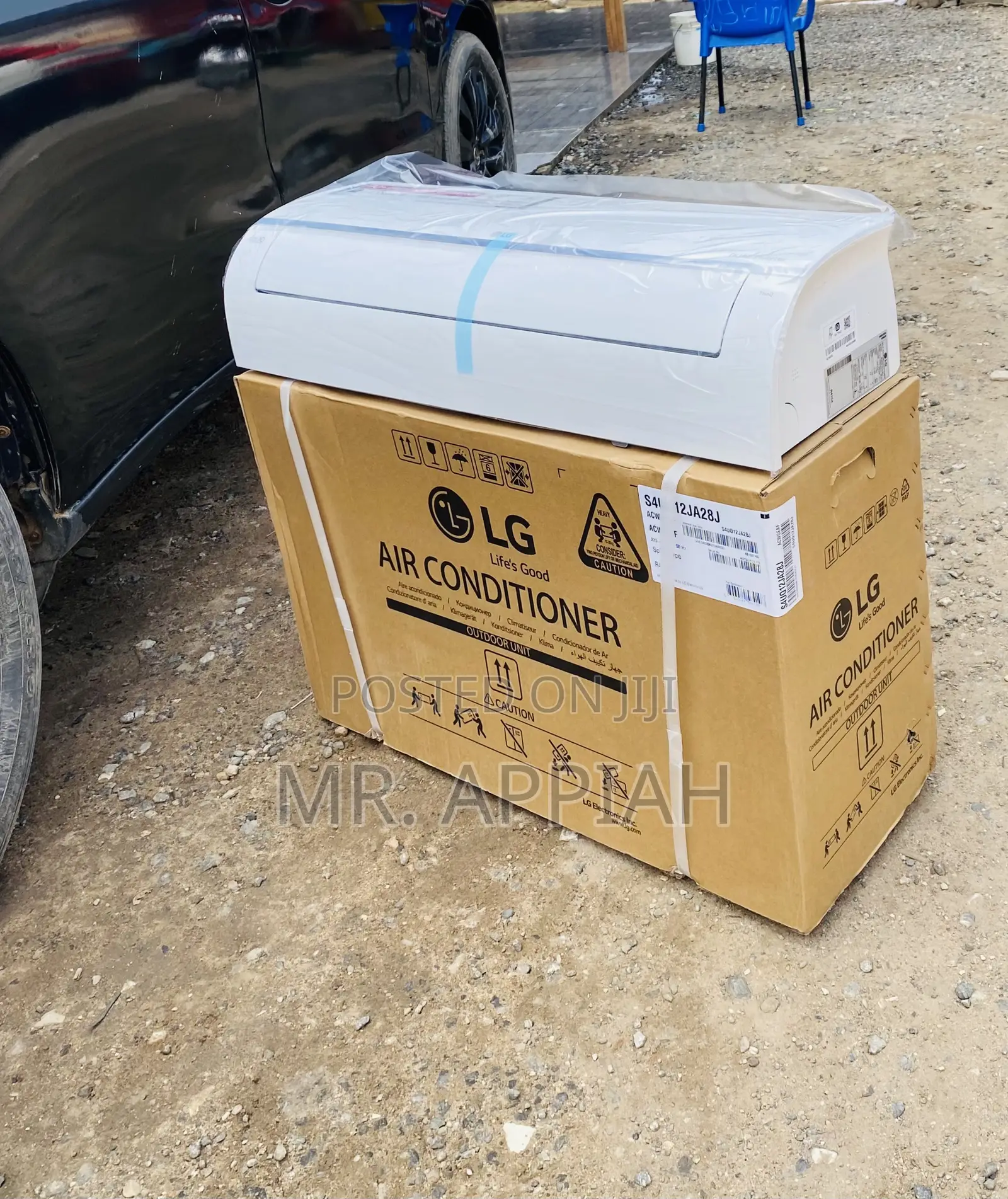 Sleek LG S12ATC AC 1.5hp Split Type Air Conditioner.