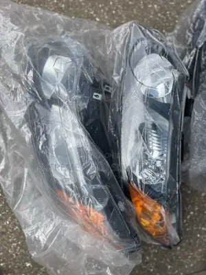 Honda Civic 2011 Headlights