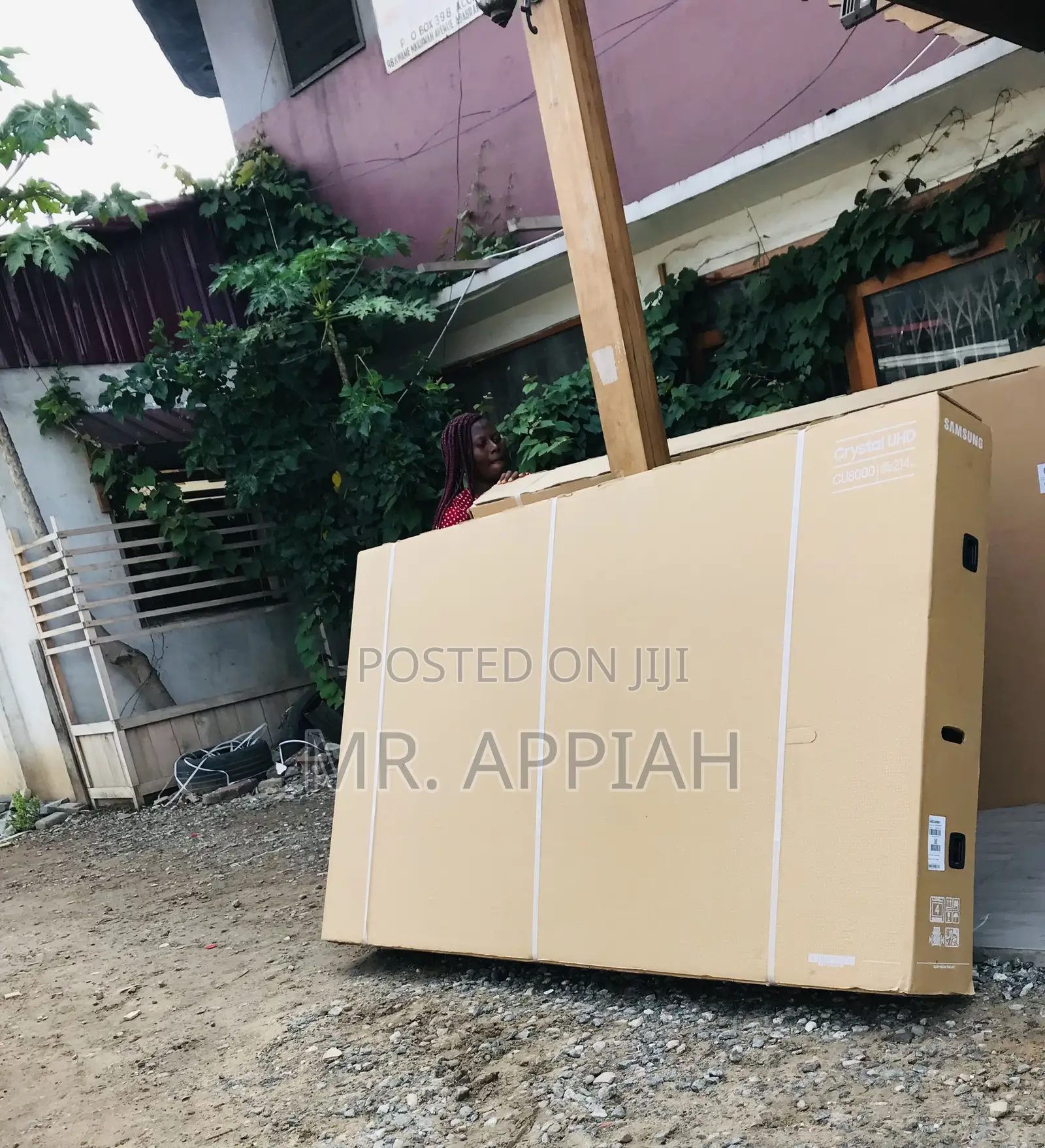 Sleek Samsung 65cu8000 65” Crystal Uhd Electric Television.