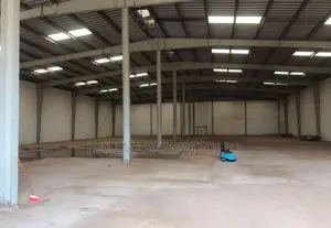 3200 SQM Warehouse Tema Industrial Area