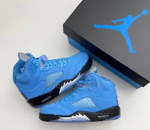 Photo - Original Jordan 5 Blue, Sole Black