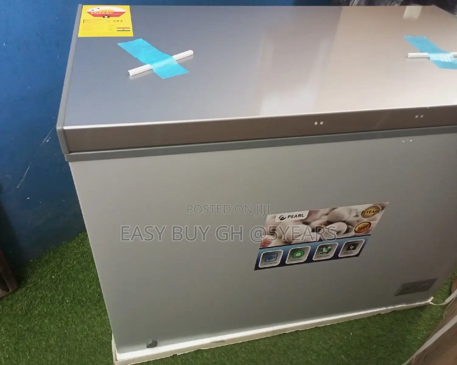 Original Chest Freezer Silver Colour Operate Fast and Good.
