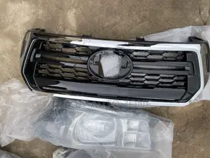 Toyota Hulix 2016,2018,2020 Front Shells/Grill