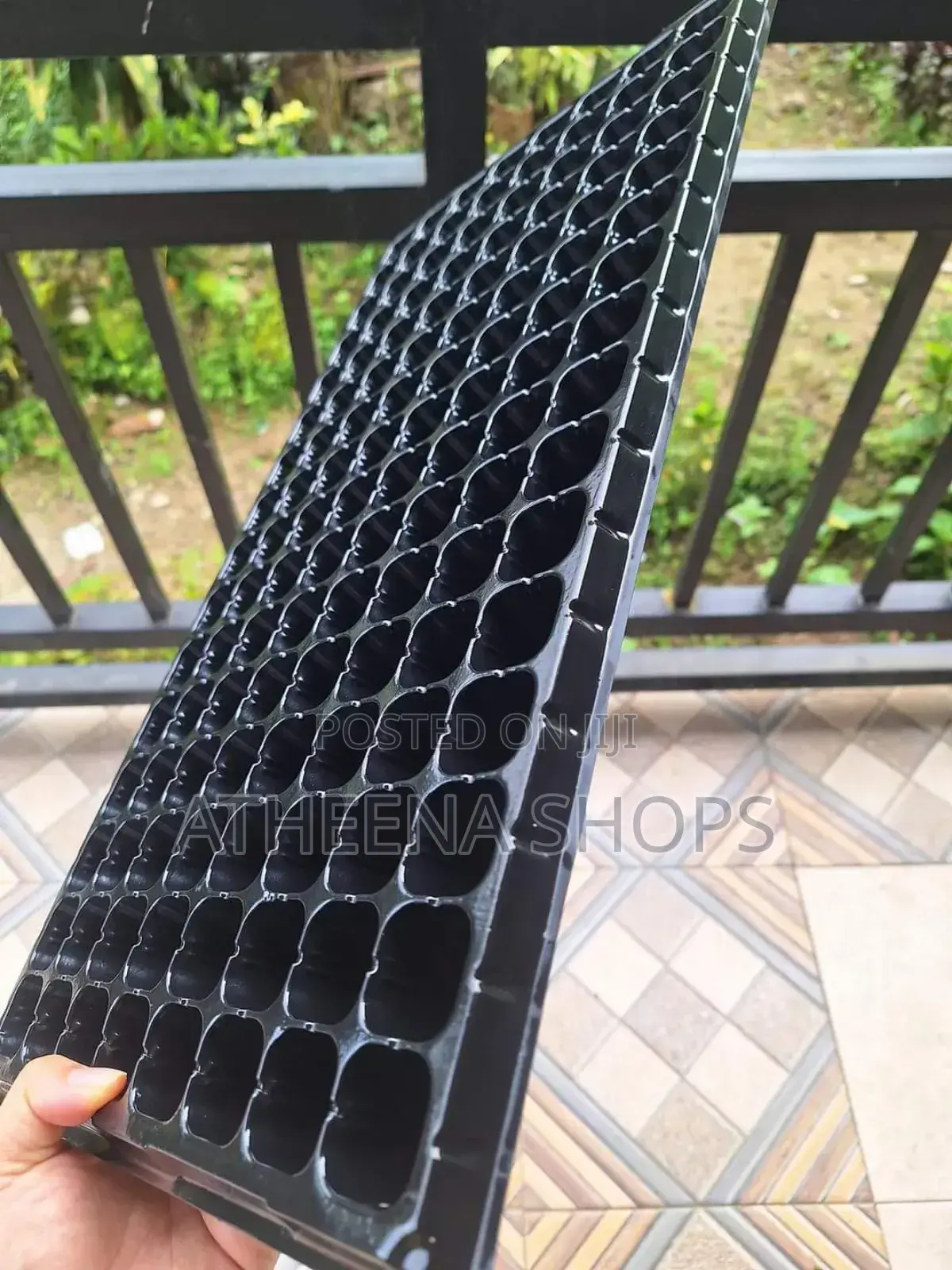 Seedling Nursing Tray ( Can Nurse Up to 104 Seedlings)