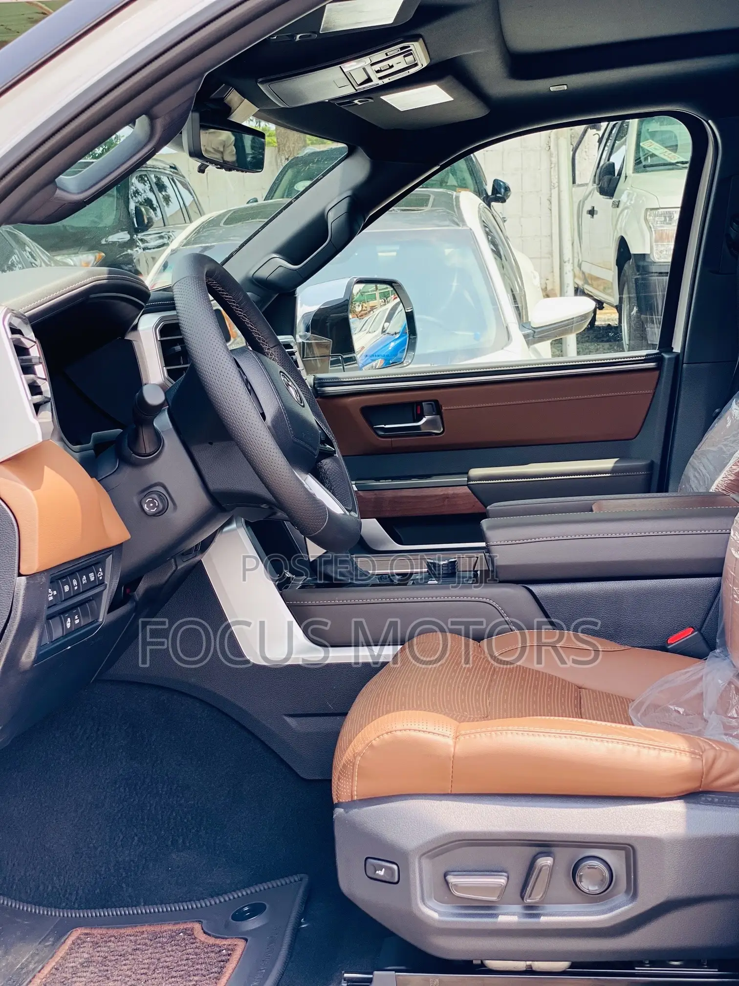 Toyota Tundra 2023 White
