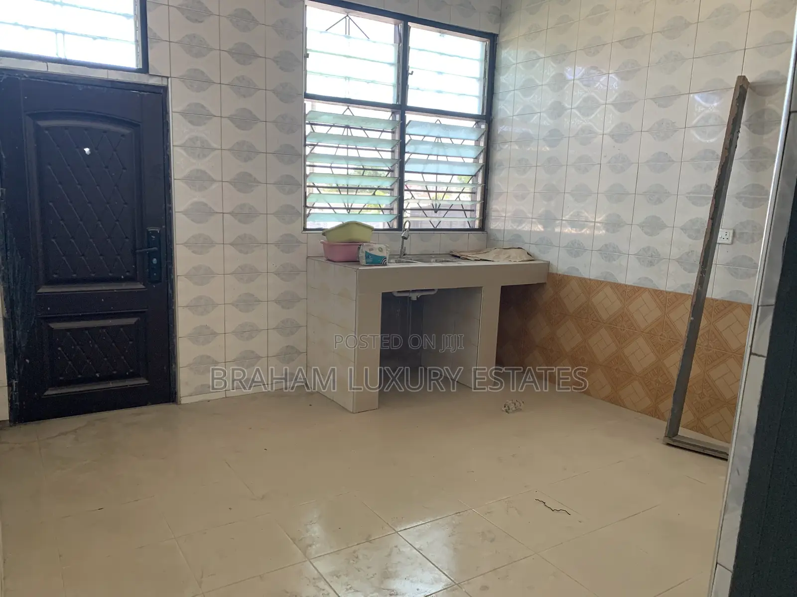 2bdrm Apartment in Junction Mall Area, Nungua for rent
